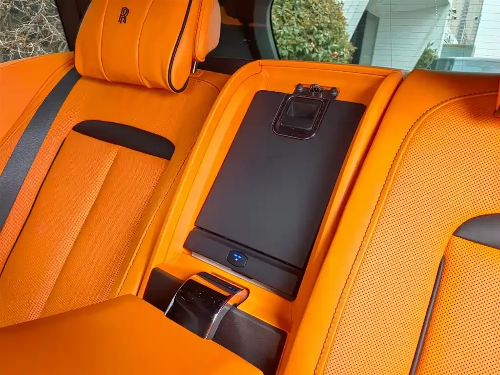 Rolls-Royce Cullinan 2023 из CN, фото 2