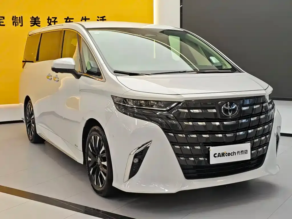 Toyota Alphard — фото 2