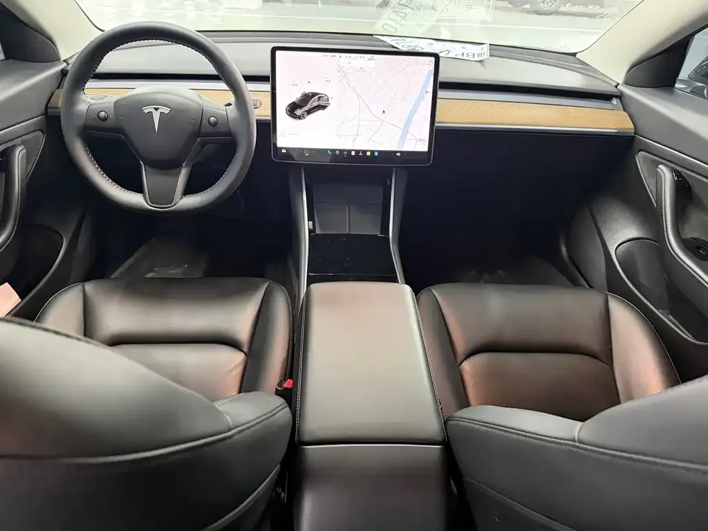 Tesla Model 3 — фото 6