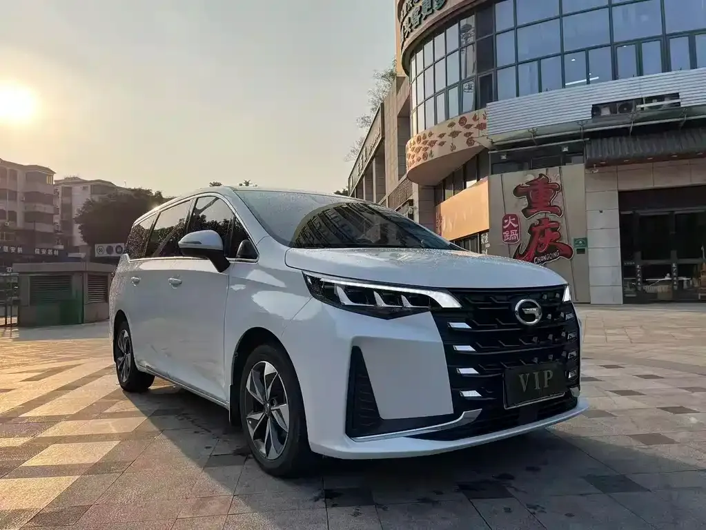 GAC Motor Trumpchi M6 — фото 1