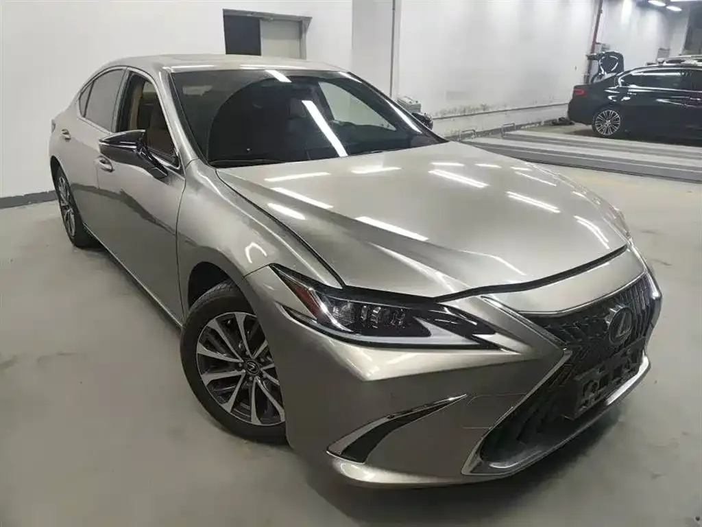 Lexus ES — фото 4