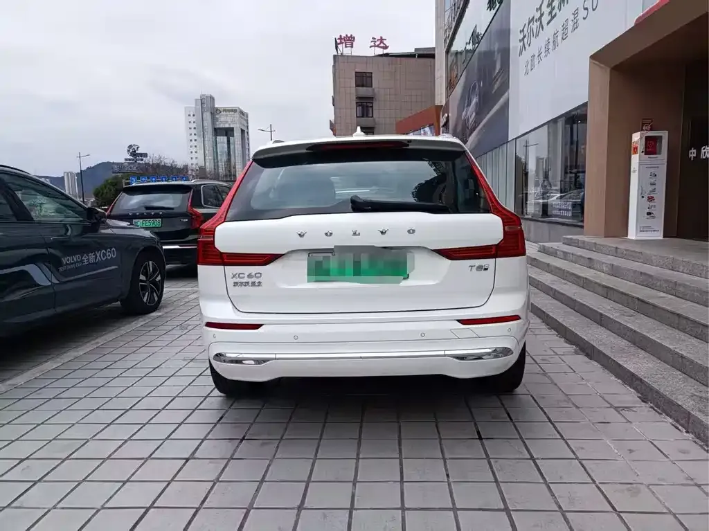 Volvo XC60 PHEV 2024 из CN, фото 10