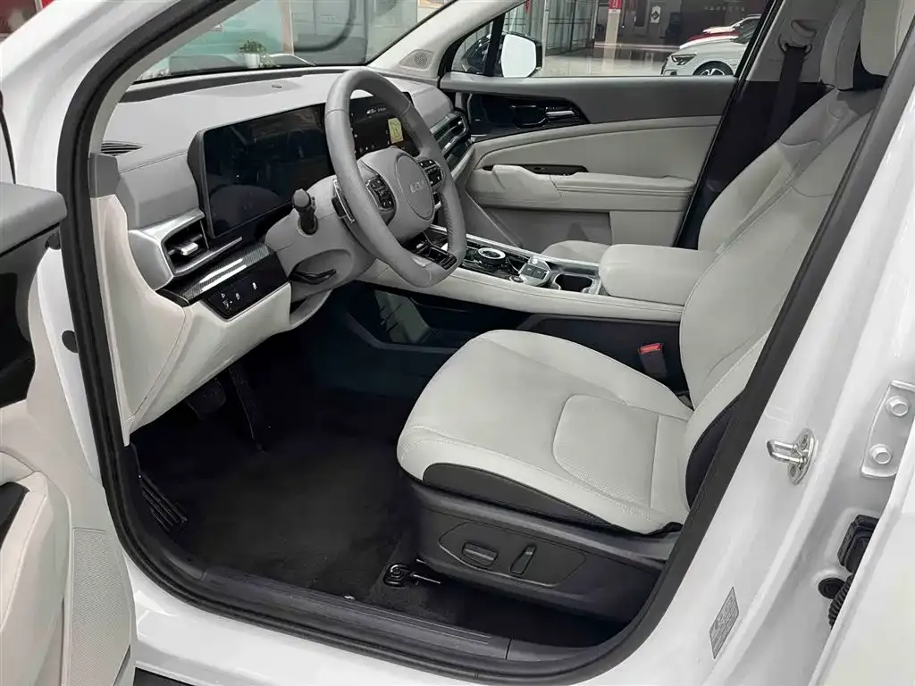 Kia Sportage — фото 8