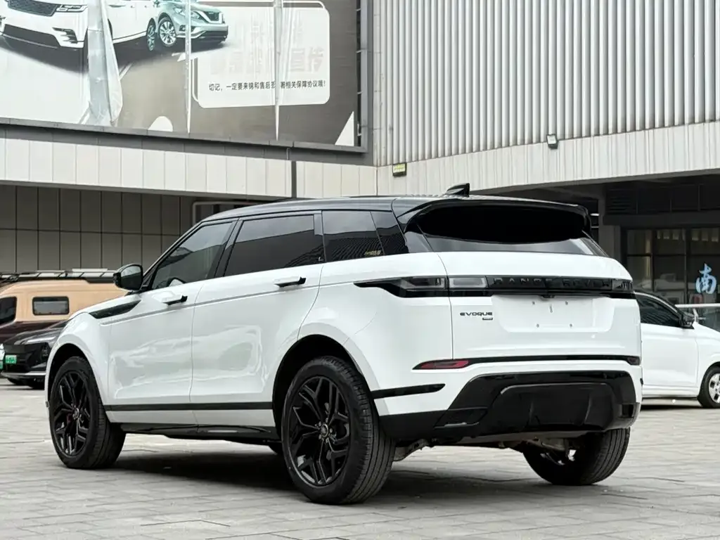 Land Rover Evoque — фото 4