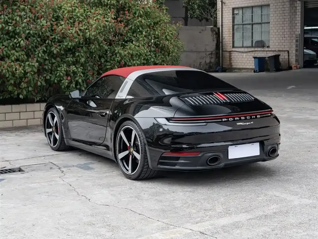 Porsche 911 2021 из CN, фото 5