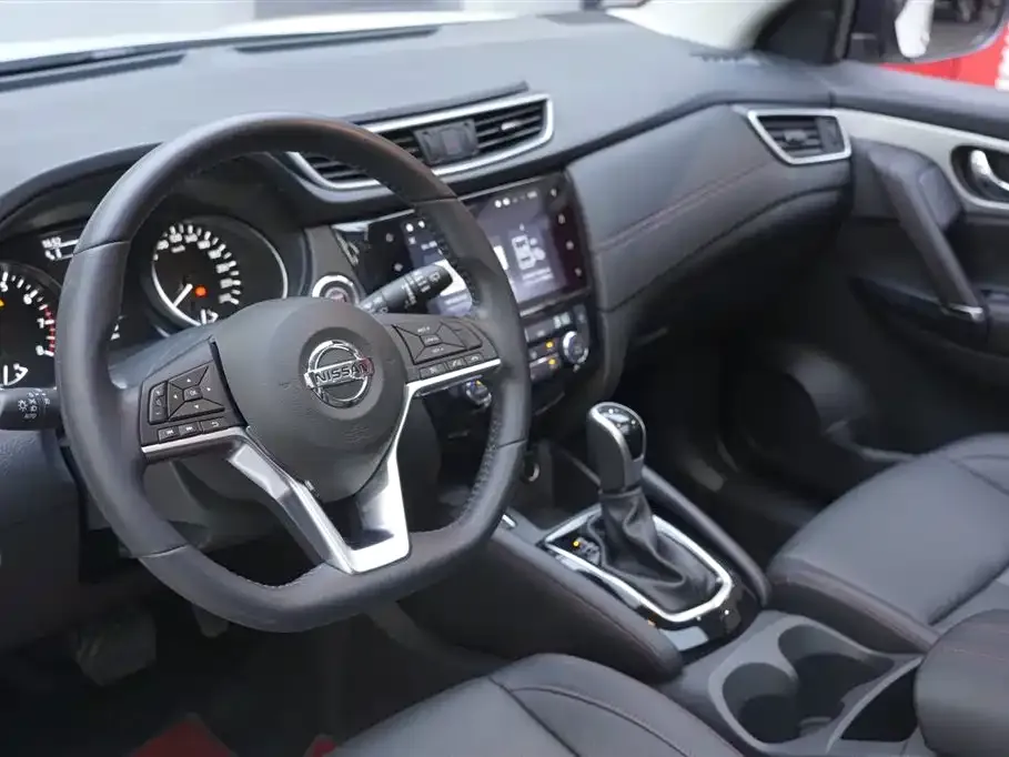 Nissan Qashqai — фото 10