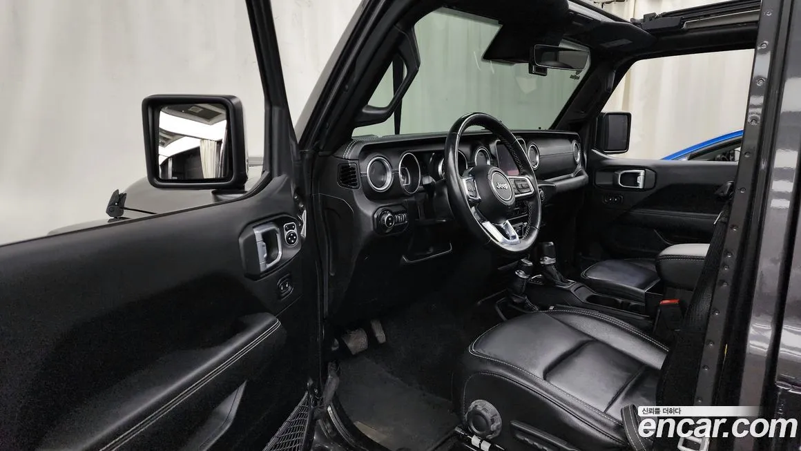 Jeep Wrangler 2021 из KR, фото 8