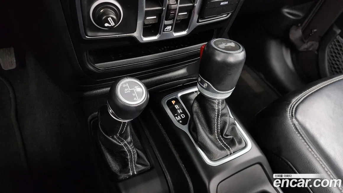Jeep Wrangler 2021 из KR, фото 7