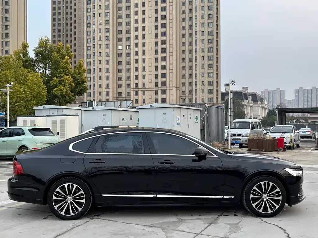 Volvo S90 — фото 8