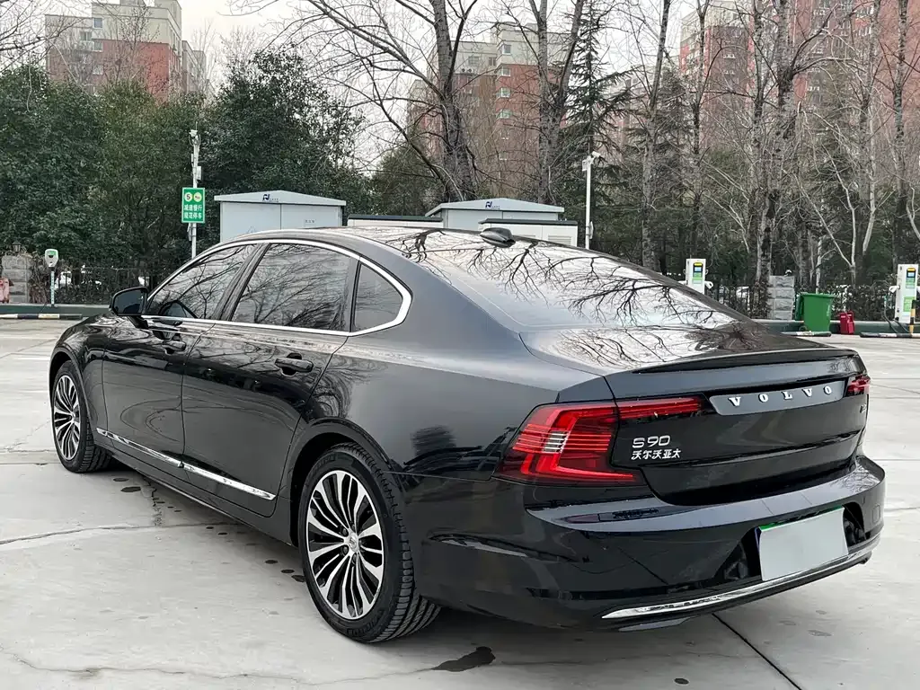 Volvo S90 — фото 7