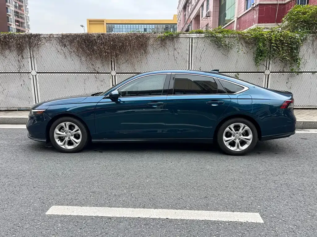 Honda Accord — фото 3