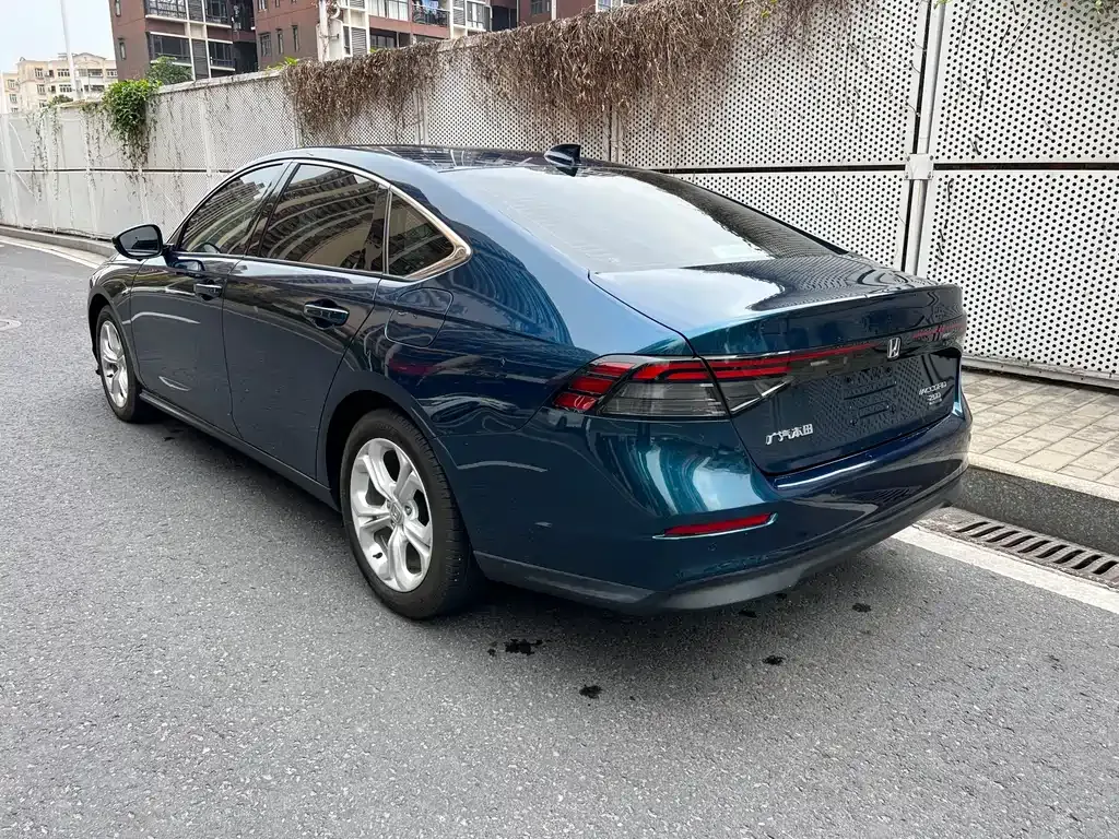 Honda Accord — фото 5