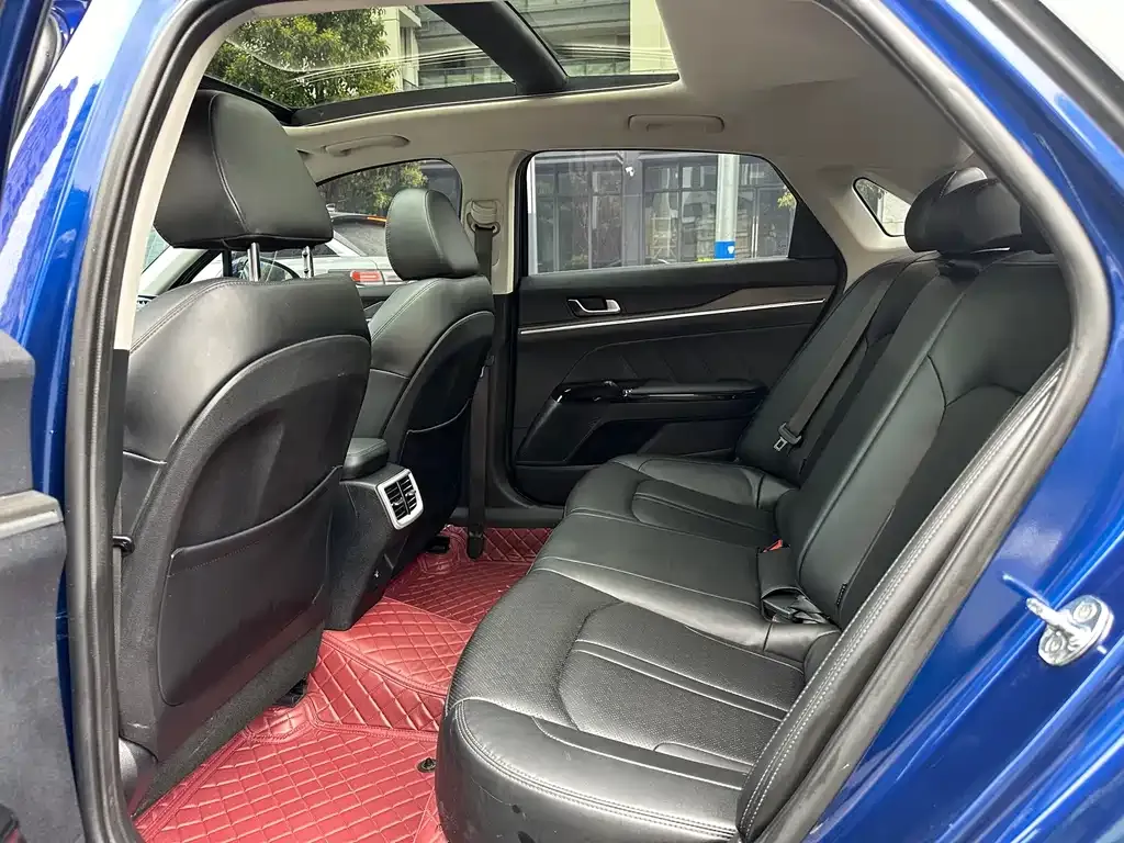 Kia K5 2022 из CN, фото 3