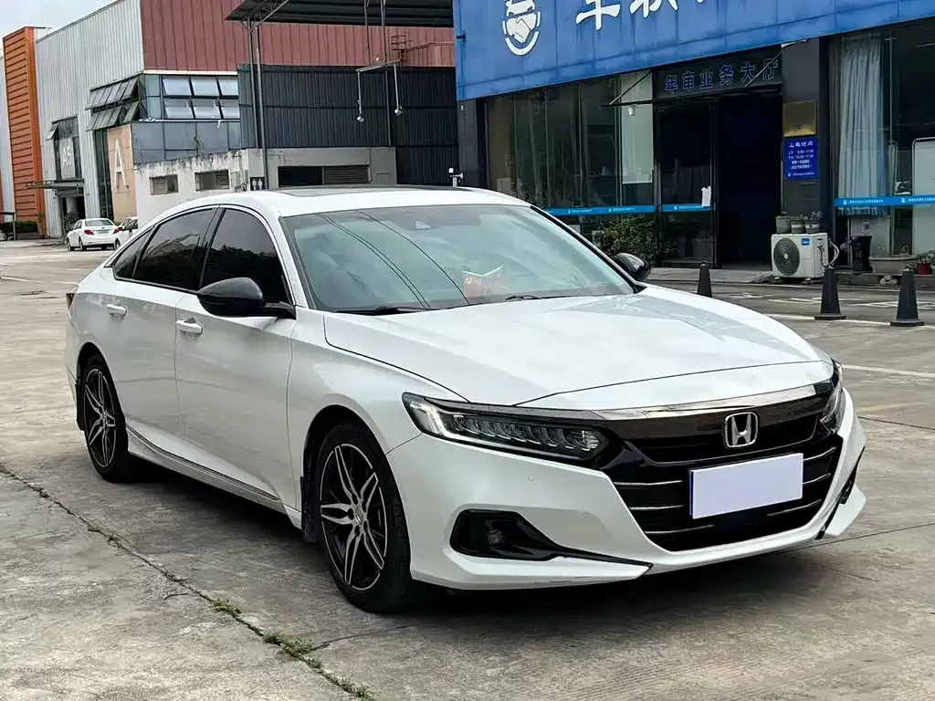 Honda Accord — фото 6