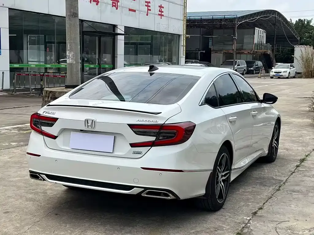 Honda Accord — фото 2