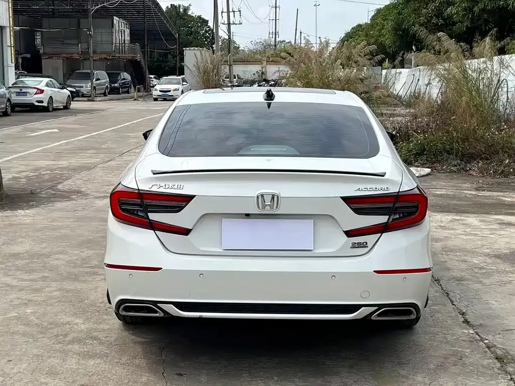 Honda Accord — фото 5