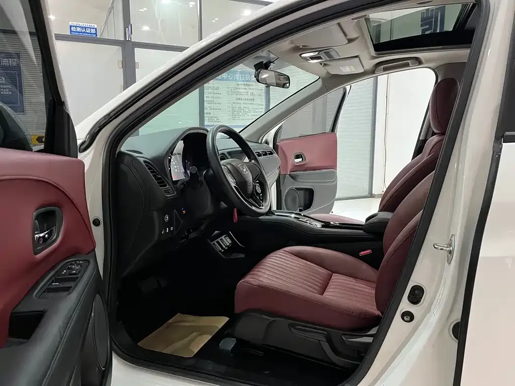 Honda Vezel 2022 из CN, фото 7