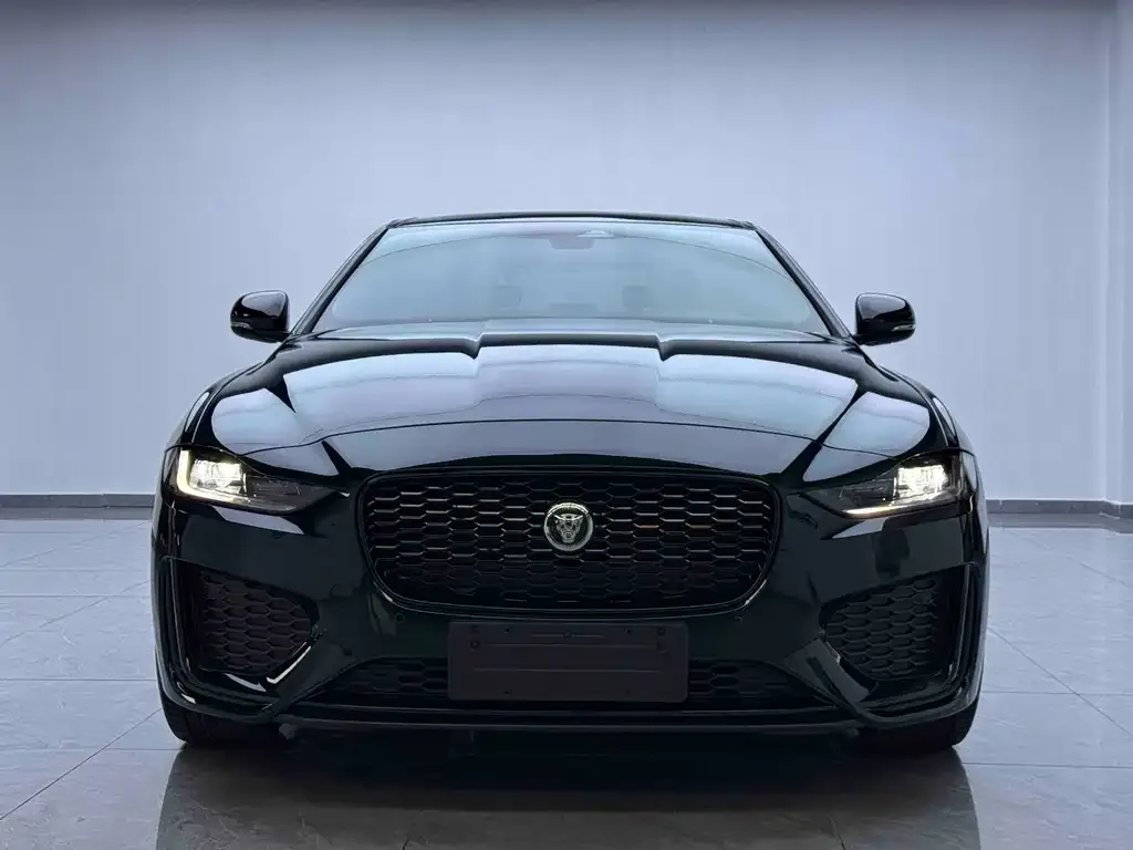 Jaguar XEL — фото 3