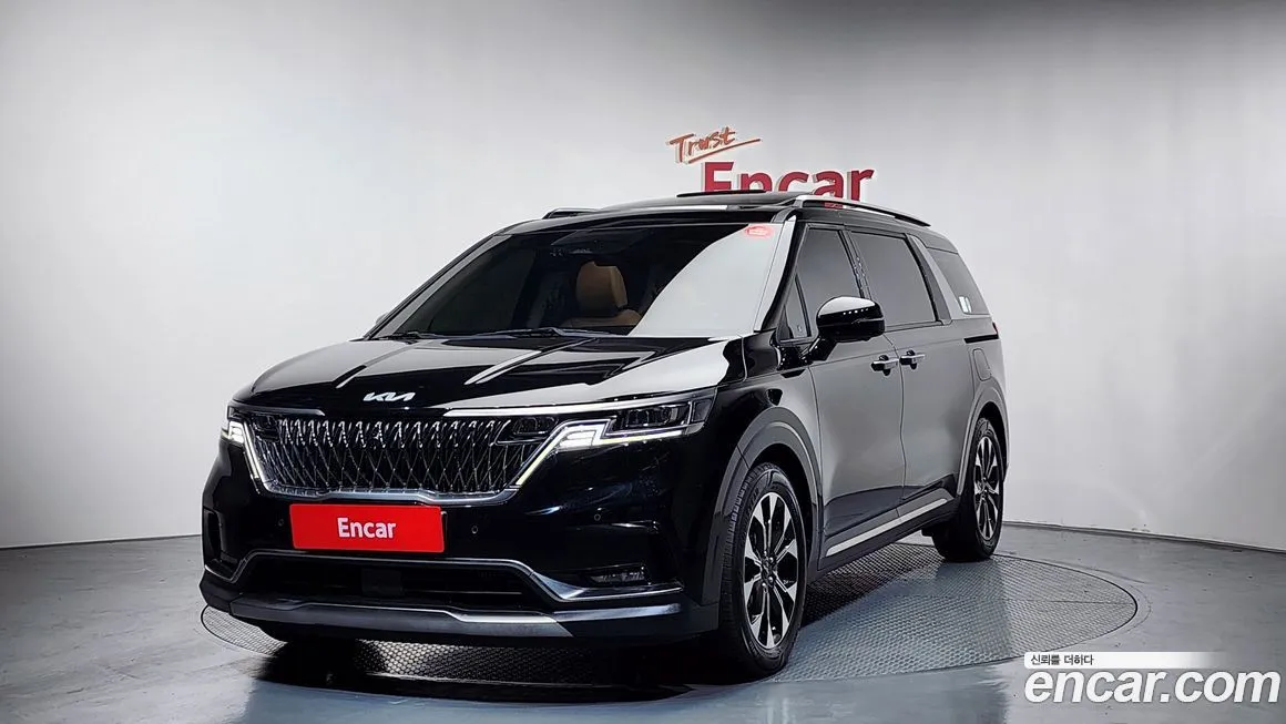 Kia Carnival — фото 1