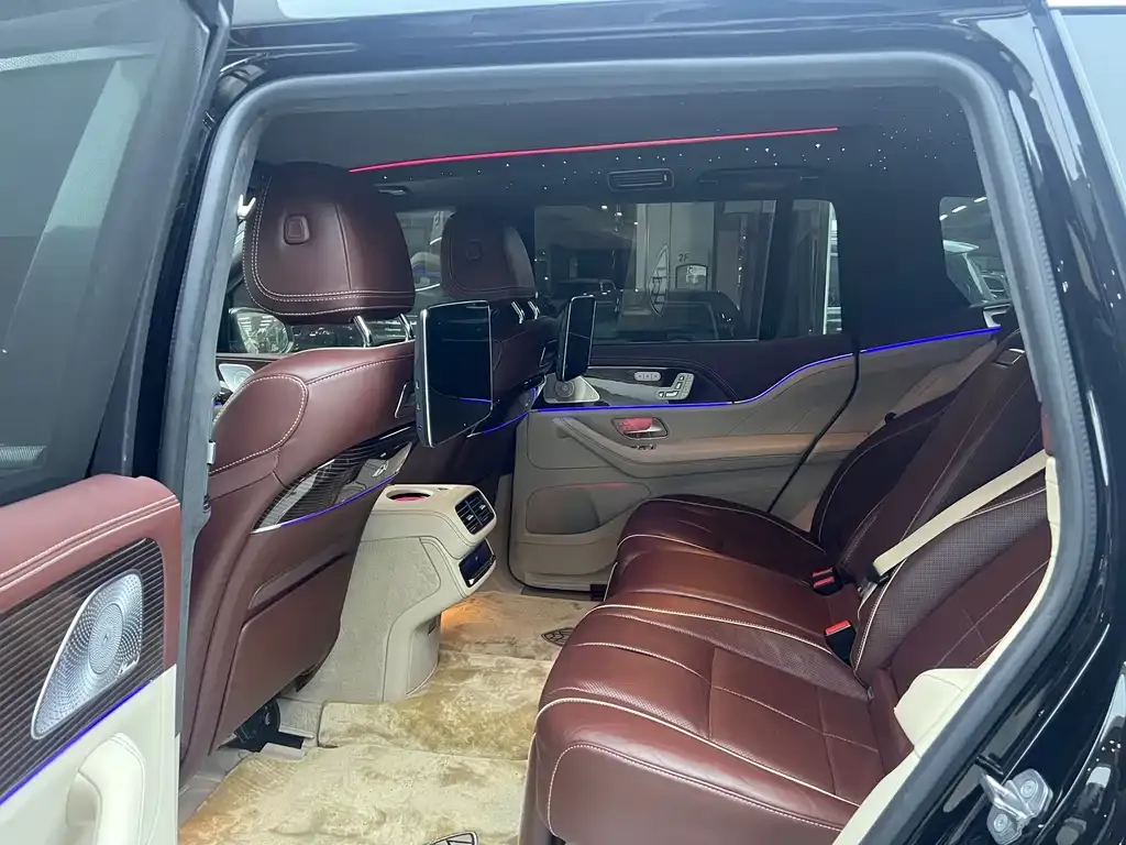 Mercedes-Benz GLS — фото 9