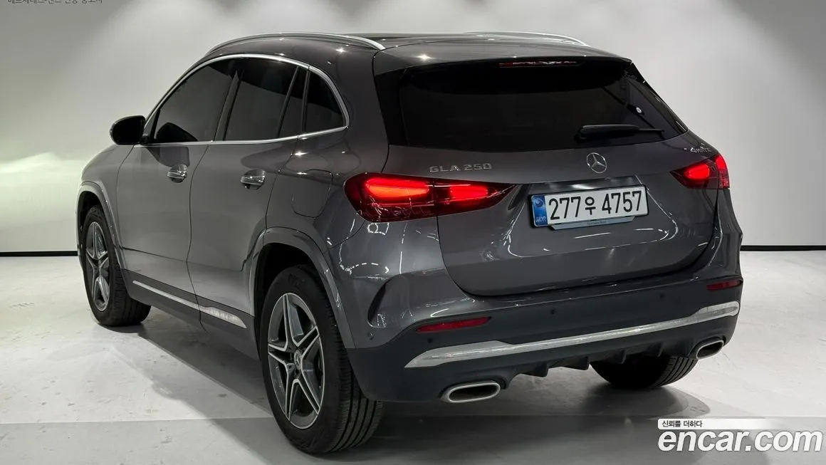 Mercedes-Benz GLA-Class — фото 10