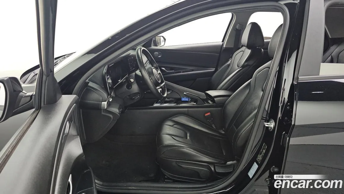 Hyundai AVANTE — фото 3