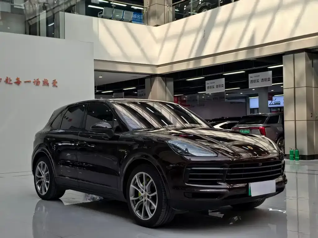Porsche Cayenne Hybrid — фото 7