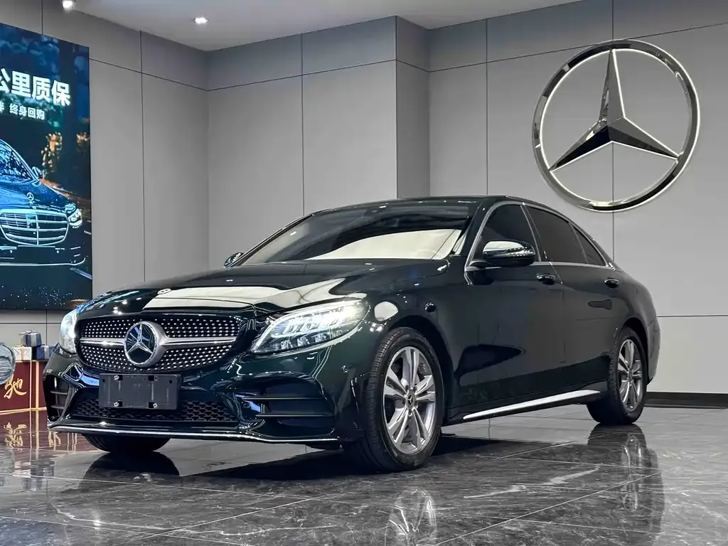 Mercedes-Benz C-Class — фото 1