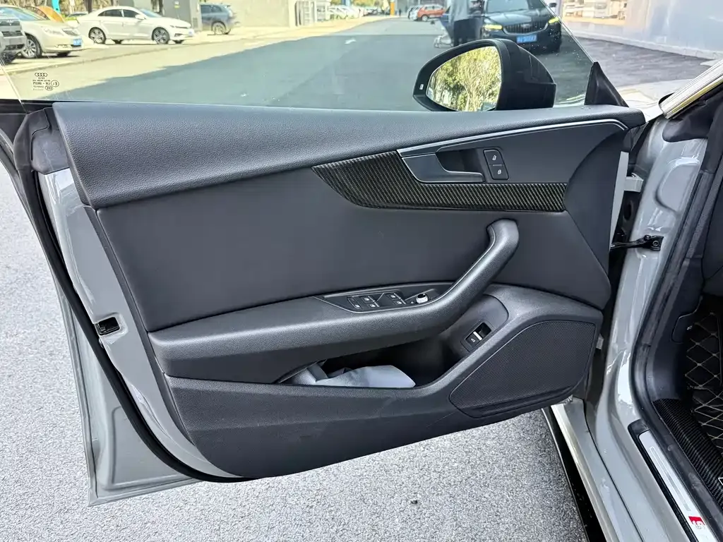 Audi A5 (Import) — фото 2