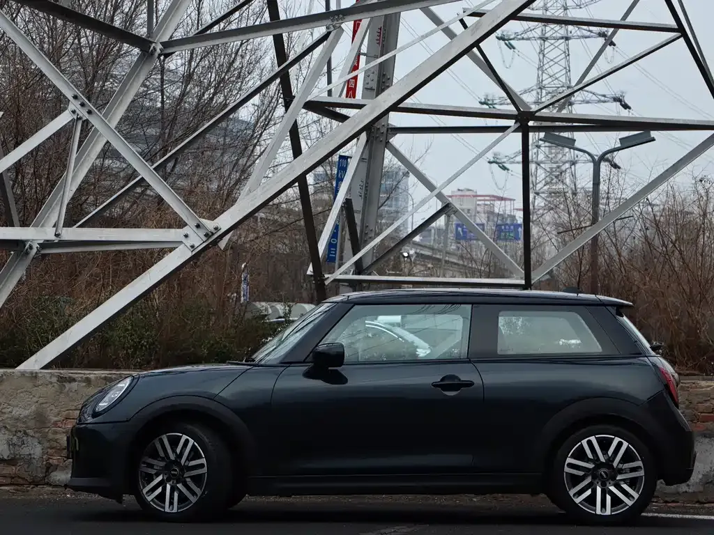 MINI Cooper (3-door) 2025 из CN, фото 4