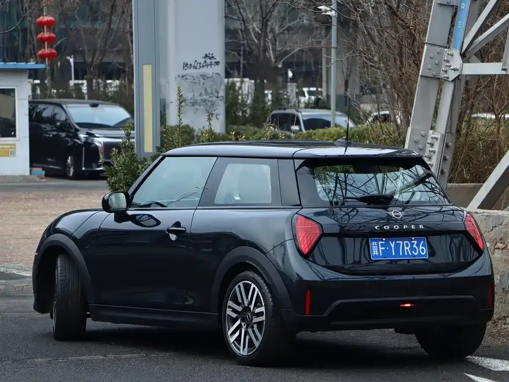 MINI Cooper (3-door) 2025 из CN, фото 10