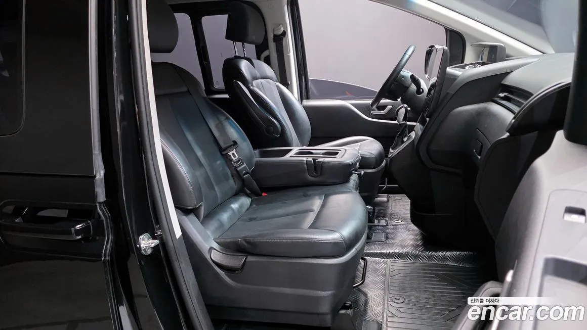 Hyundai Staria 2022 из KR, фото 2