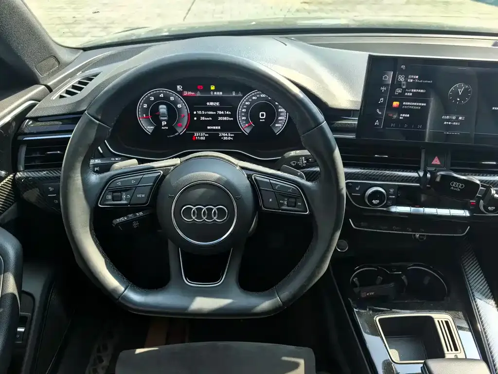 Audi A4L — фото 2