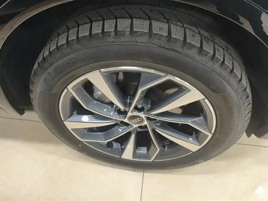 Audi Q5L 2023 из CN, фото 3