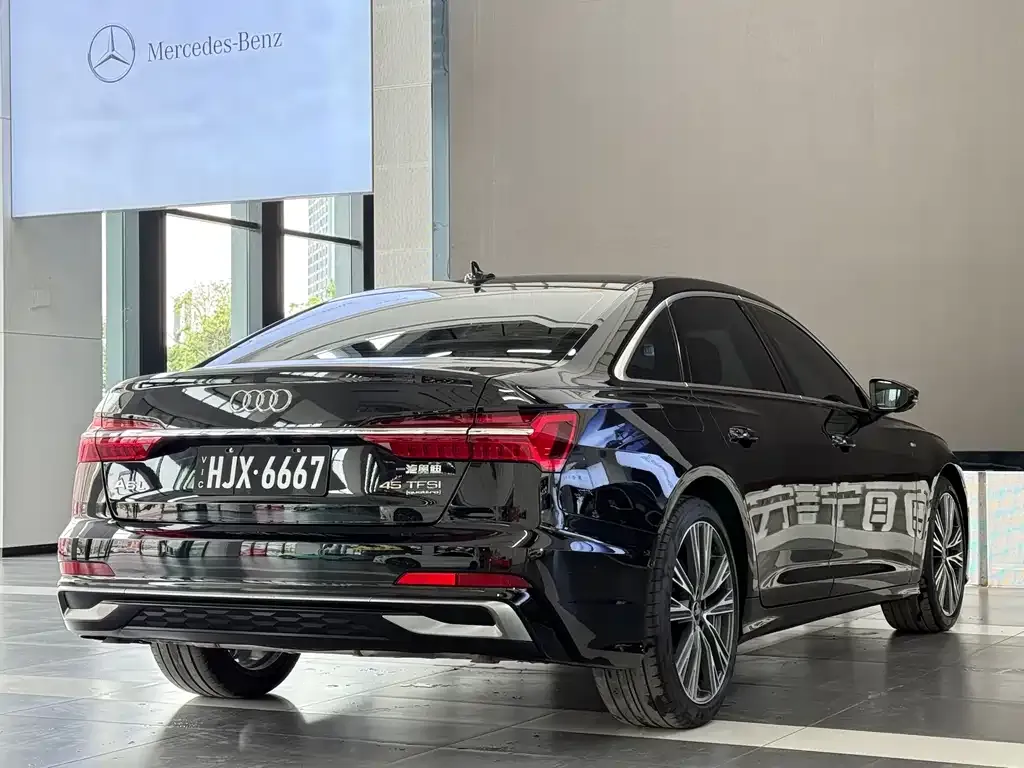 Audi A6L — фото 9