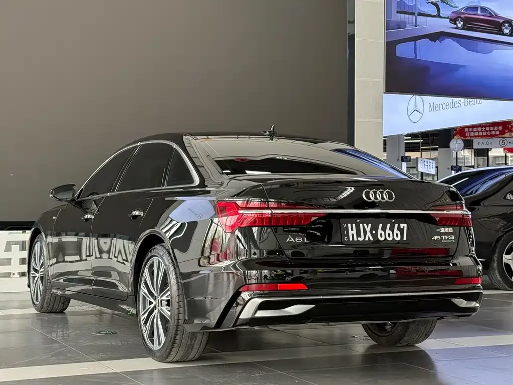 Audi A6L — фото 5