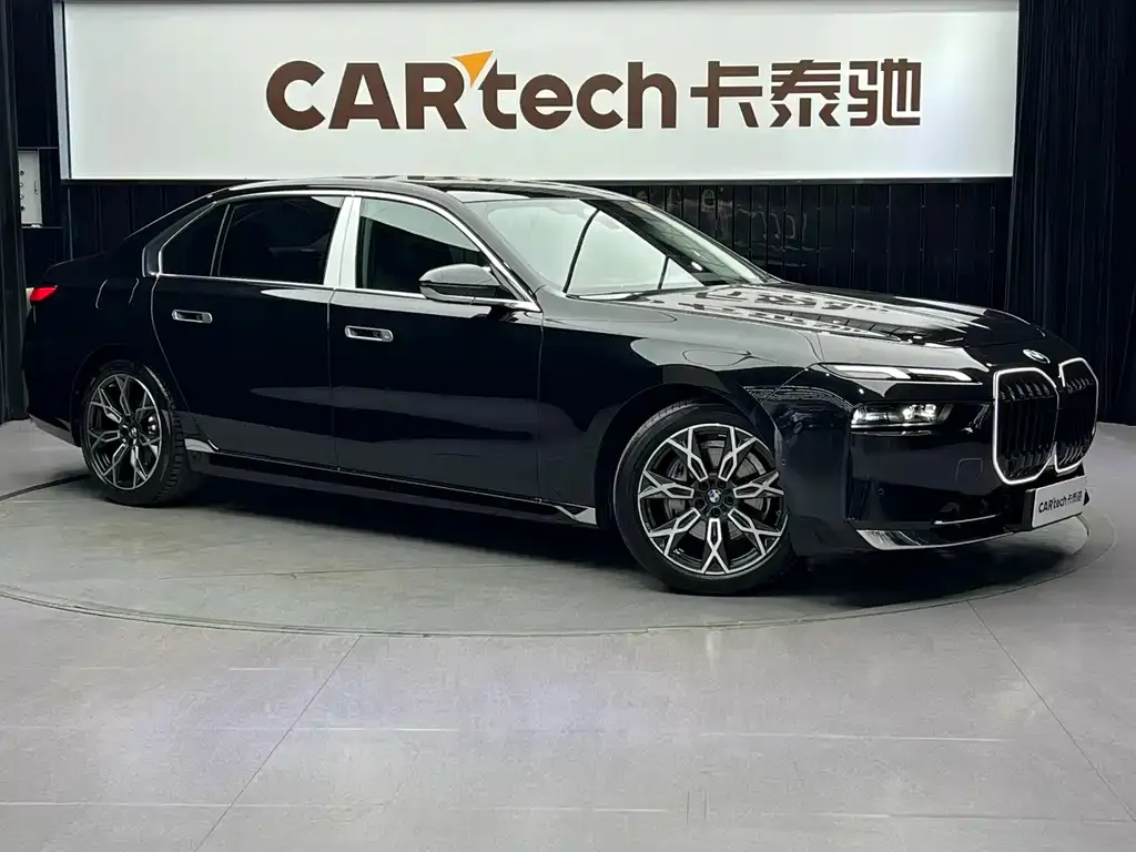 BMW 7 Series 2024 из CN, фото 3