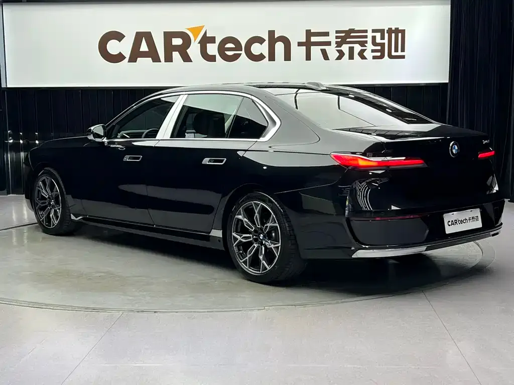 BMW 7 Series 2024 из CN, фото 4