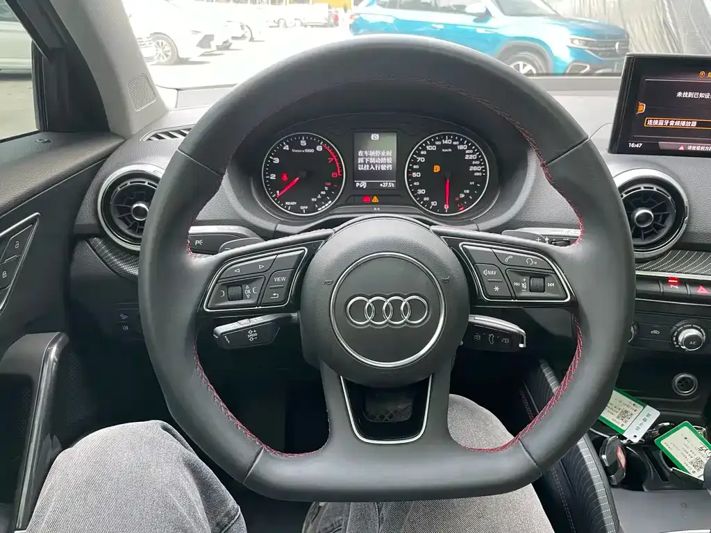 Audi Q2L 2023 из CN, фото 2