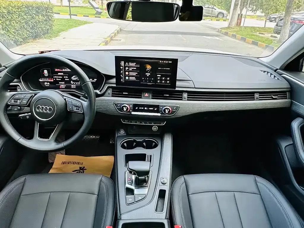 Audi A4L 2022 из CN, фото 6