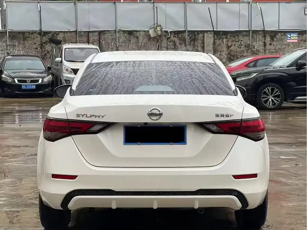 Nissan Sylphy 2023 из CN, фото 2