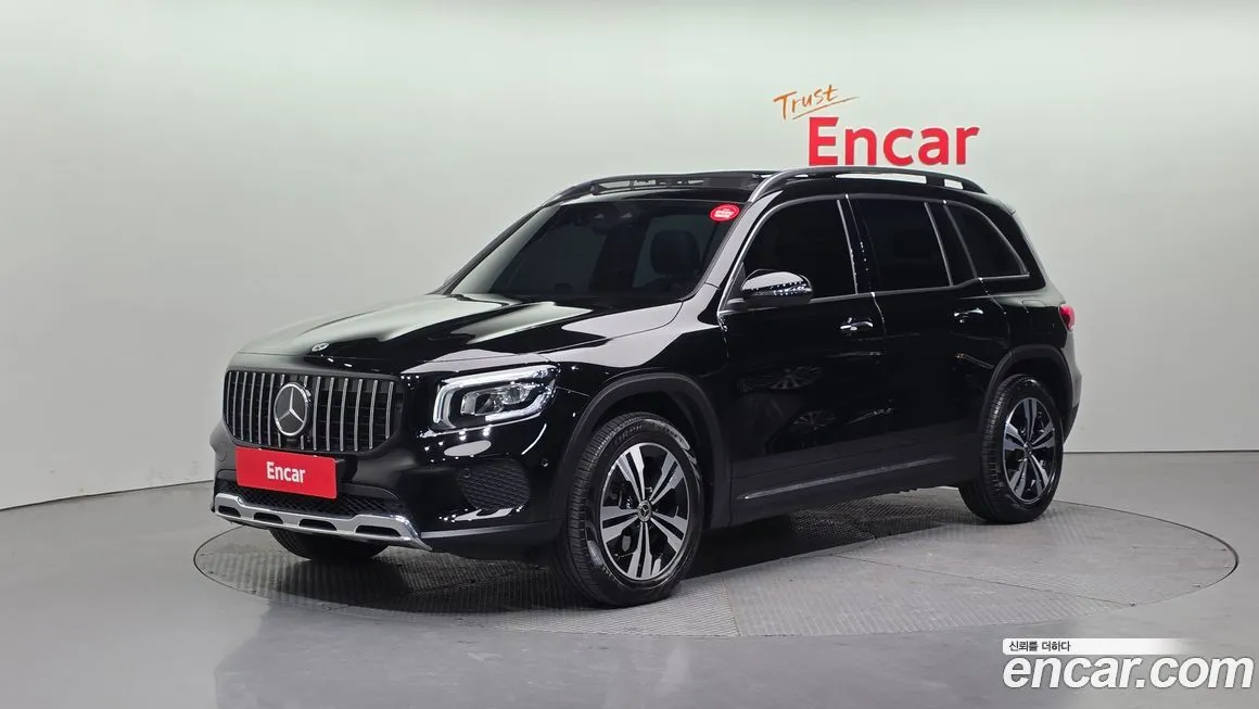 Mercedes-Benz GLB-Class — фото 1