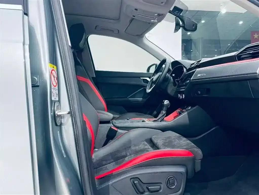 Audi Q3 2021 из CN, фото 9