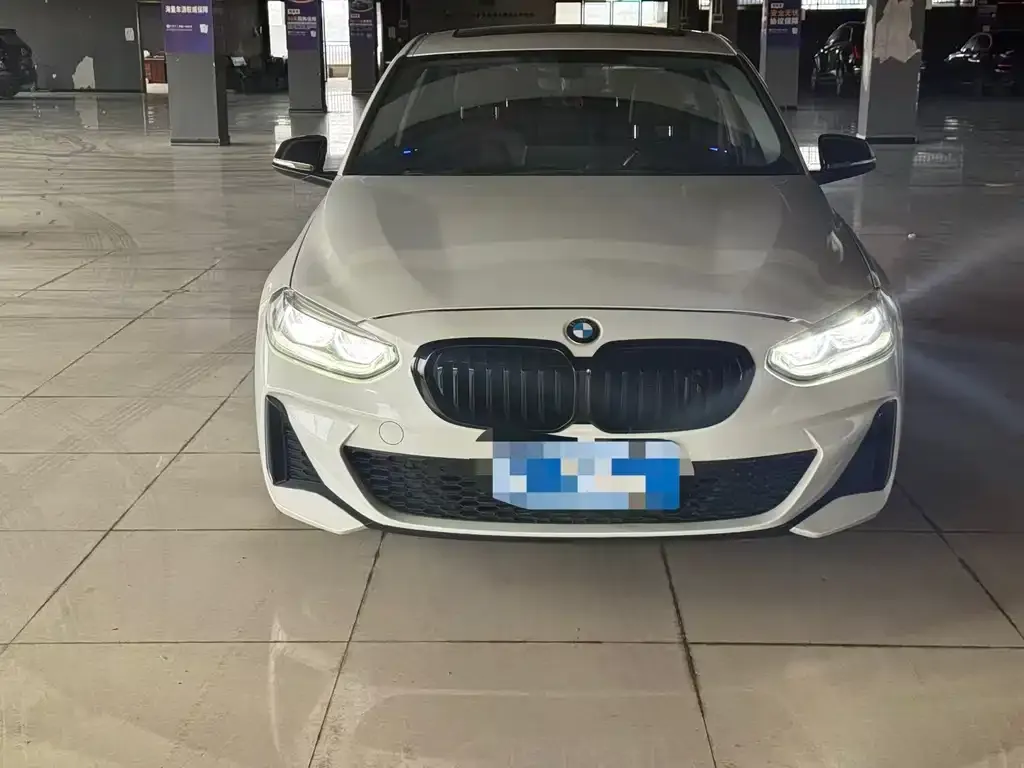BMW 1 Series 2021 из CN, фото 3