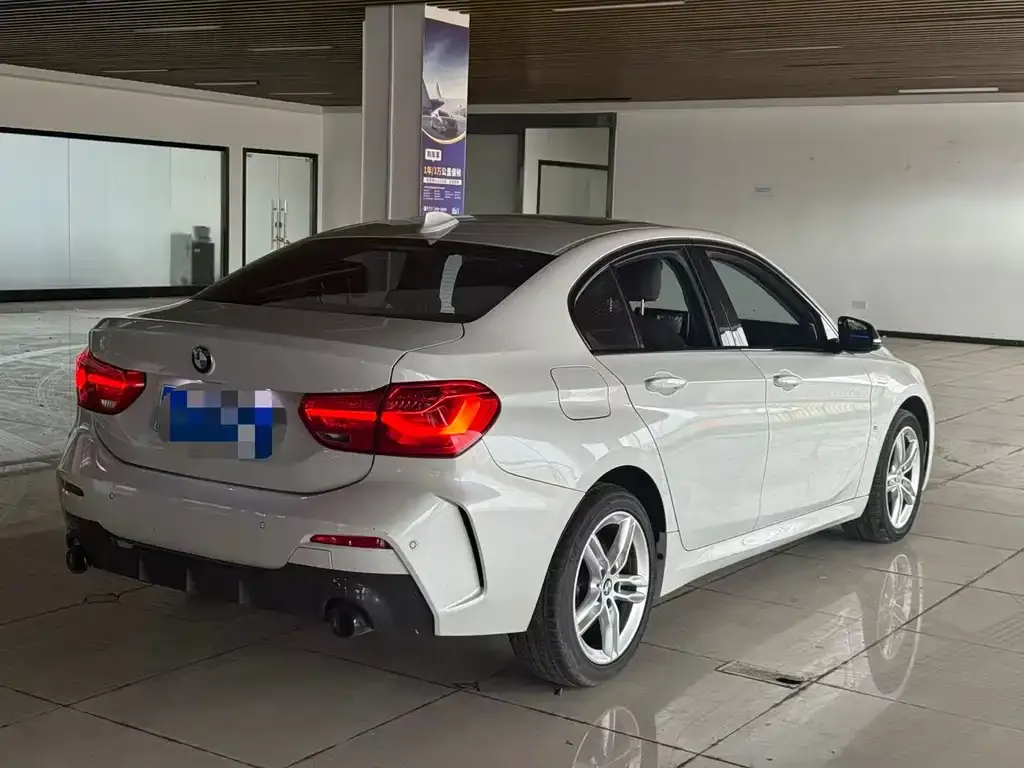 BMW 1 Series 2021 из CN, фото 10