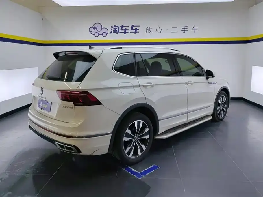Volkswagen Tiguan L — фото 2
