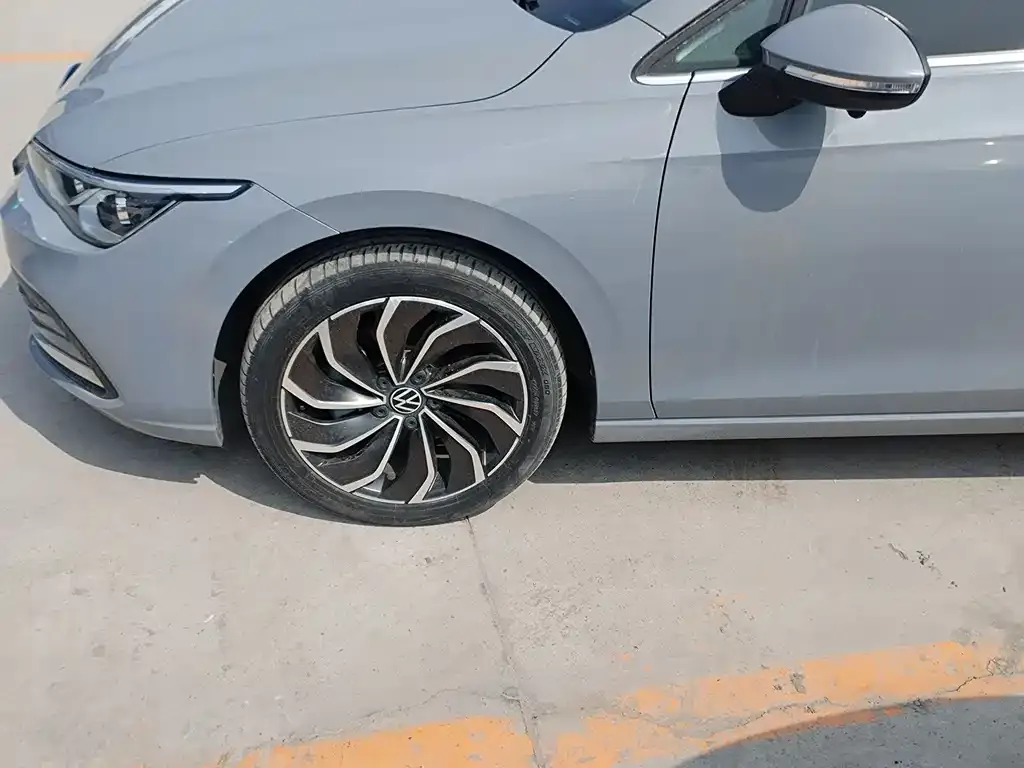 Volkswagen Golf 2023 из CN, фото 9