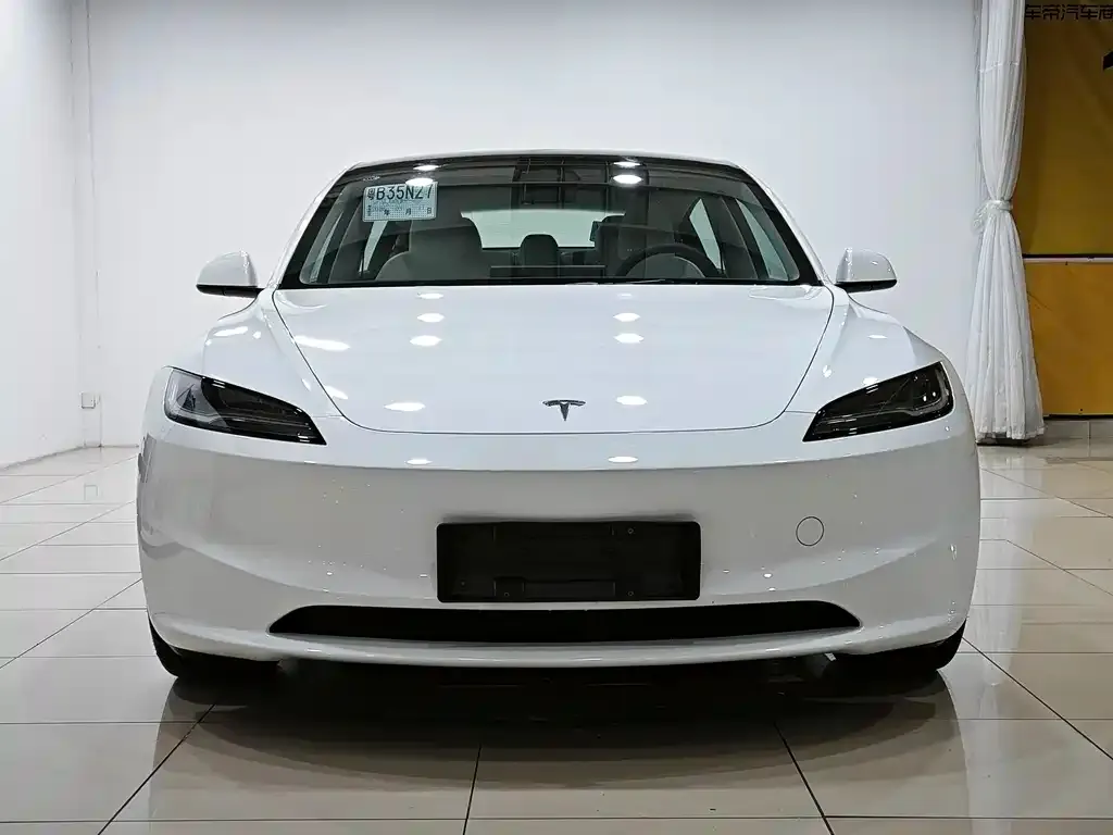 Tesla Model 3 — фото 8