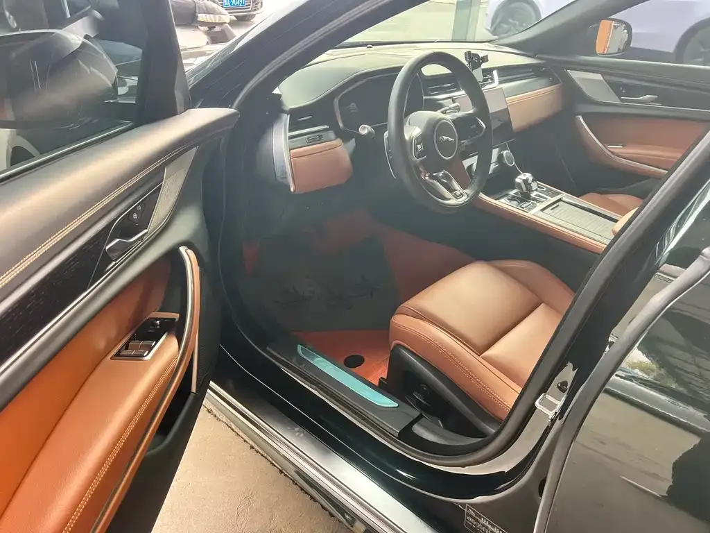 Jaguar XFL 2023 из CN, фото 4