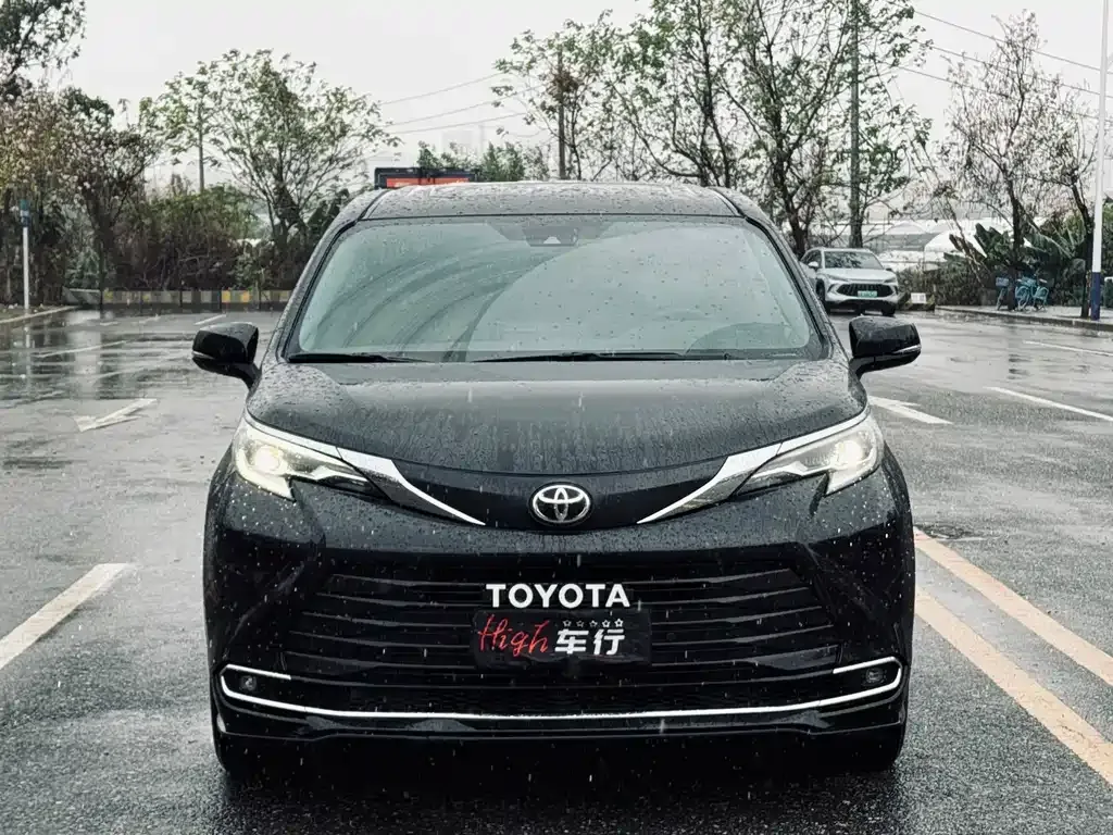 Toyota Sienna 2024 из CN, фото 6